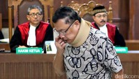 Managing Director PT Binasawit Abadi Pratama (BAP) Eddy Saputra Suradja divonis 1 tahun 8 bulan penjara dan denda Rp 100 juta subsider 2 bulan kurungan terkait kasus suap pencemaran limbah yang diberikan ke beberapa anggota DPRD Kalimantan Tengah (Kalteng).