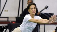 Layaknya pedangdut Tanah Air, Atiqah terlihat lihai dalam bergoyang. Pool/Noel/detikFoto.