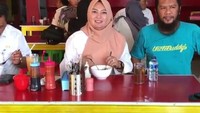 Mau tahu makanan favorit Irna? Ibu 3 anak ini biasanya menyantap bakso buatan Baso Rajab di Pandeglang. Foto: Instagram irnadimyati