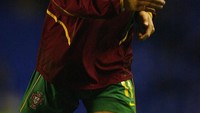 Ini adalah penampilan Ronaldo saat memperkuat Timnas Portugal di ajang piala UEFA U-21 pada 2003, di masa-masa awal bergabung dengan Manchester United. Foto: Getty Images