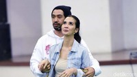 Di luar itu semua, keduanya mengungkapkan kesulitan yang dialami mereka. Pool/Noel/detikFoto.