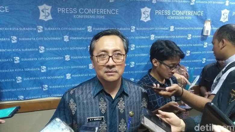 98 Ribu Warga Surabaya Belum Punya e-KTP 98 Ribu Warga Surabaya Belum Punya e-KTP