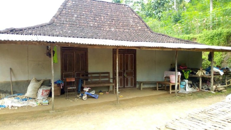 Pemkab Ponorogo Ajak Pulang Warga yang Tersihir Doktrin Kiamat Pemkab Ponorogo Ajak Pulang Warga yang Tersihir Doktrin Kiamat