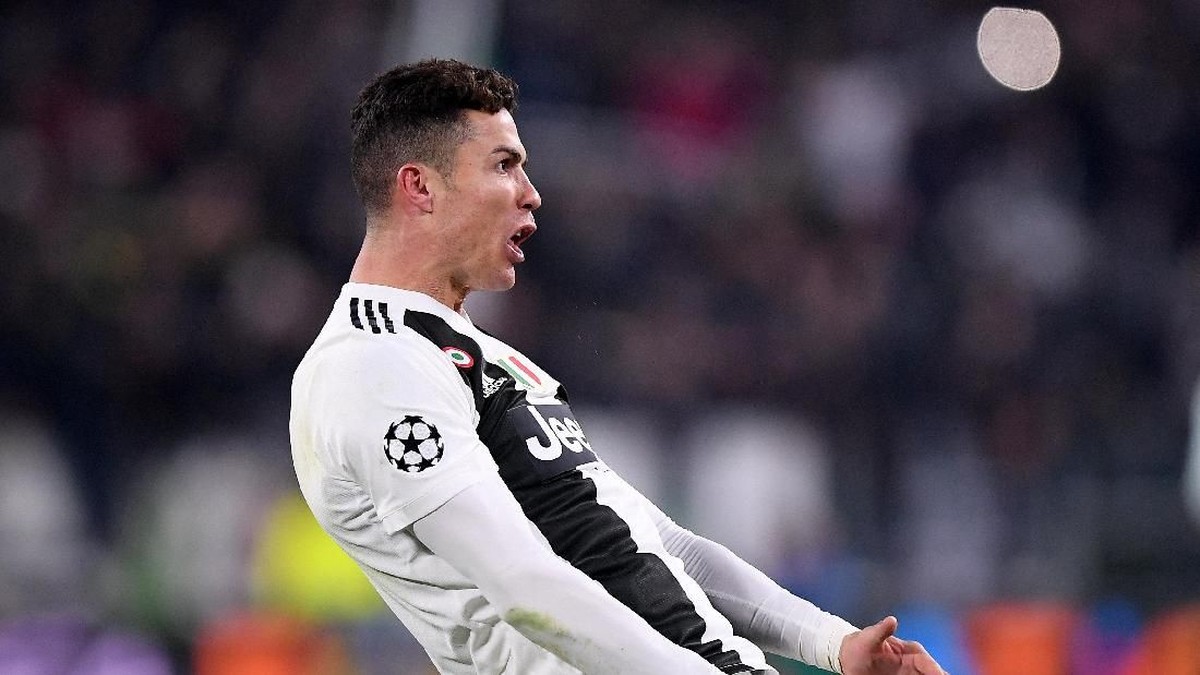 Cristiano Ronaldo balas aksi selebrasi selangkangan Diego Simeone (Alberto Lingria/REUTERS)