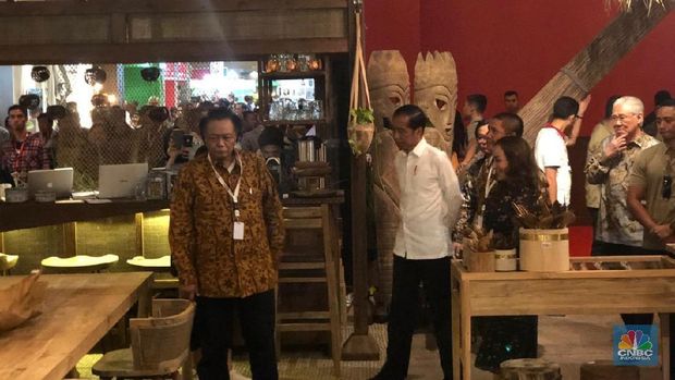 Pengusaha Curhat Regulasi Bagai Kolesterol, Apa Kata Jokowi?