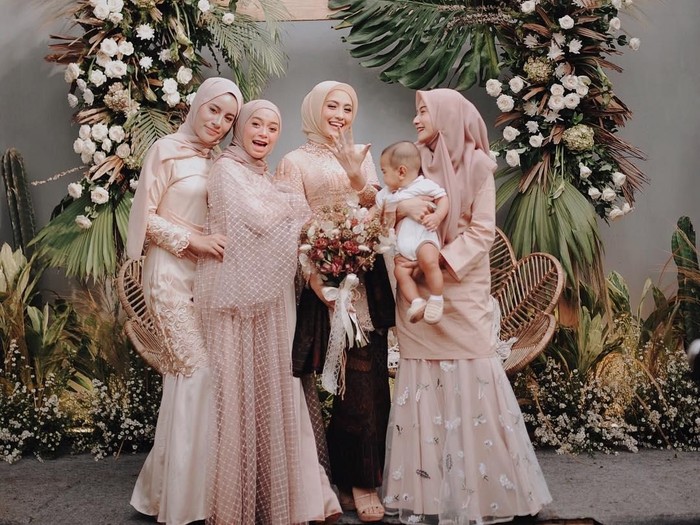  Model Baju Bridesmaid Hijab 2019 Free Photo and Wallpaper