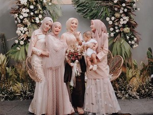 Tren Baju Kondangan Hijab Terbaru 2019, Cantik Nggak Pakai Ribet