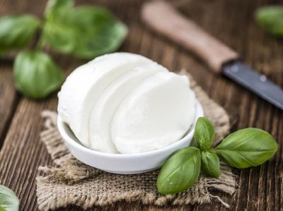 Susu Bukan Satu-satunya! Ini 10 Makanan Tinggi Kalsium yang Tak Terduga