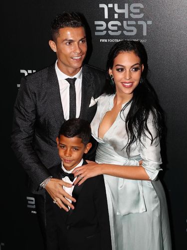 Ronaldo dan kekasihnya Georgina Rodriguez.