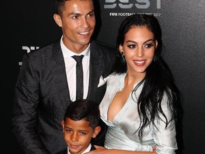 Georgina Rodriguez Hamil Anak Kelima Cristiano Ronaldo?