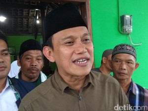 dr Ani Hasibuan Pose 2 Jari, TKN: Kasus KPPS Meninggal Digoreng Pro 02