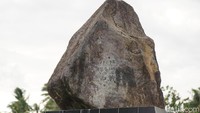 Di prasasti tersebut juga tertera tahun pembuatan, yaitu 1987. Tugu Jepang ini dibangun atas prakarsa para veteran perang dari Jepang yang dibantu oleh tokoh masyarakat setempat. (Wahyu/detikTravel)