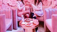 Kafe ini berlokasi di London, Inggris. Hadir dengan konsep yang cantik membuat kafe ini langsung diserbu foodies, terutama dari kaum hawa.  Foto: instagram elan_cafe
