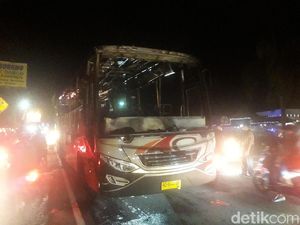 Polisi Buru Provokator Aksi Bakar Bus di Sleman
