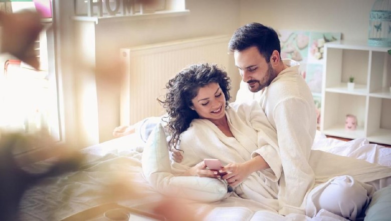 Bersihkan badan usai bercinta/ Foto: iStock Bersihkan badan usai bercinta/ Foto: iStock