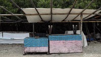 Tsunami Selat Sunda yang terjadi di pengujung tahun 2018 membuat Kepulauan Seribu sepi dari turis. Dampak ini bahkan terasa panjang hingga beberapa bulan sesudahnya.