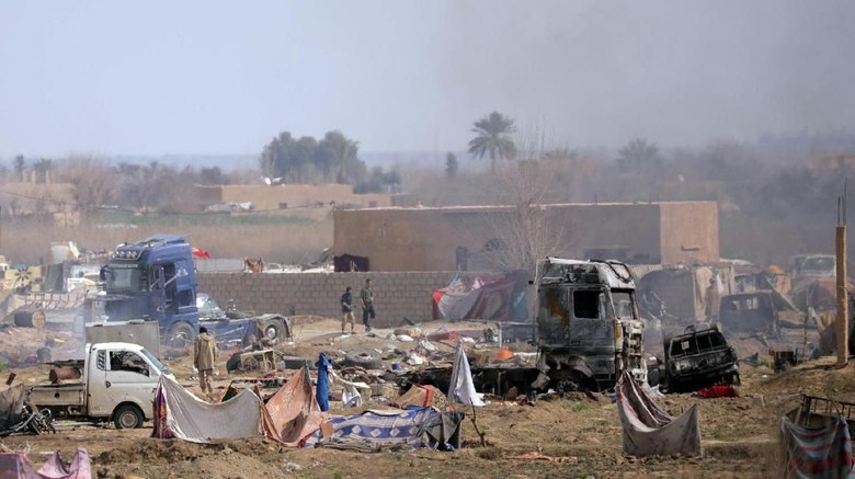 Ribuan Kombatan ISIS Akhirnya Menyerah di Suriah Ribuan Kombatan ISIS Akhirnya Menyerah di Suriah