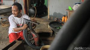 Kisah Inspiratif, Montir di Maros Sulsel Lumpuh Sejak Lahir