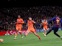 Dembele melesakkan gol penutup di laga ini pada menit ke-86. Dia berhasil membawa Barca menang 5-1 setelah mencetak gol dari umpan Messi. (Foto: Juan Medina/Reuters)