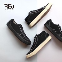 RFW Tokyo adalah label yang wajib dilirik berikutnya. Sang pemilik, Takashi Kanokogi memulai brandnya sejak 1998, setelah mempelajari cara membuat sepatu di London. Desain RFW yang simple ini dicintai pria dan juga wanita dari segala usia. Foto: dok. RFW Tokyo