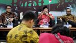 Serunya Fahri Hamzah Bicara Soal Debat Capres di DPR