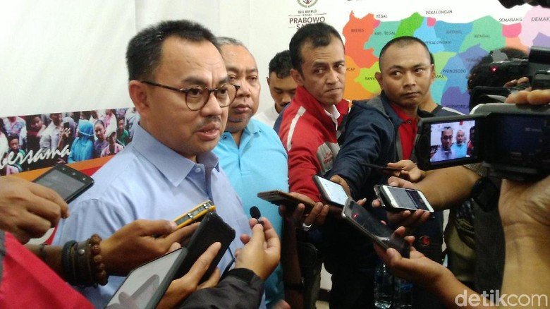 Jokowi 40,4% di Survei Polmark, Sudirman: 60% Rakyat Tak Mau Beliau Lagi Jokowi 40,4% di Survei Polmark, Sudirman: 60% Rakyat Tak Mau Beliau Lagi