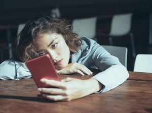 Saling Nyinyir di Medsos Soal Pemilu? Dokter Ingatkan Risiko Gangguan Jiwa