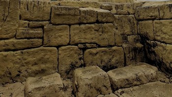 Kepala Sphinx ini ni terlihat jelas ketika di-zoom dari jauh. Foto: Weibo