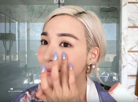 Kerumitan Artis K-Pop Tiffany Saat Dandan, Pakai 3 Produk Alis & 2 Maskara