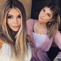 Kedua orangtua Olivia dan Bella dikatakan membayar Rp 7,1 miliaran kepada tim rekruitmen USC (University of Southern California). Karena itu, sang ayah Mossimo ditangkap pihak kepolisian beberapa hari lalu. Foto: Instagram @oliviajade