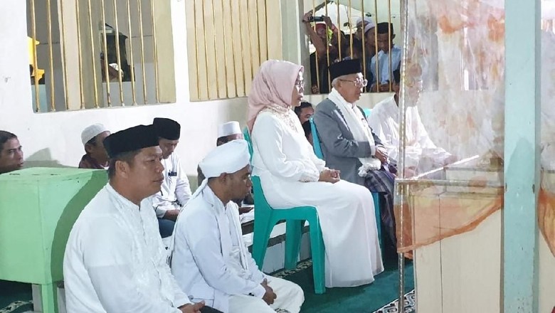 Maruf Amin Ziarah ke Makam Sultan Ageng Tirtayasa Maruf Amin Ziarah ke Makam Sultan Ageng Tirtayasa
