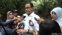 Anies berharap duku dan salak Condet dilestarikan. Jakarta harus memiliki buah-buahan yang menjadi ciri khas. 
