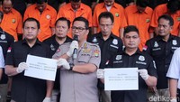 Bagi warga yang kehilangan mobil bisa menghubungi call center.