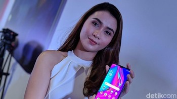 Hadir dalam bentangan layar 6,5 dengan inch Full HD+. Foto: Adi Fida Rahman/detikINET