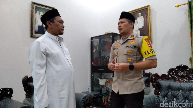 Ponpes Ajarkan Thoriqoh Musa Tapi Tidak Keluarkan Fatwa Menyimpang Ponpes Ajarkan Thoriqoh Musa Tapi Tidak Keluarkan Fatwa Menyimpang