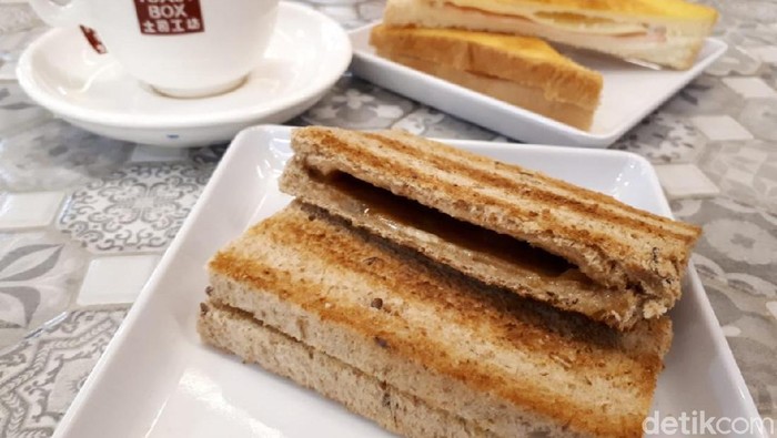 Toast Box