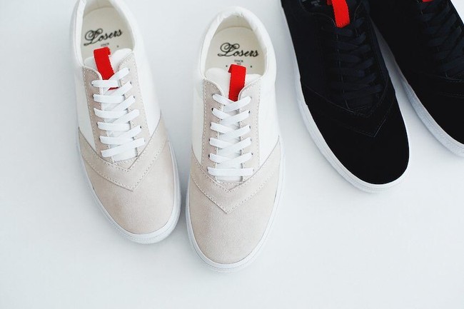 Merek LOSERS dimulai pada tahun 1975. Tujuan mereka adalah menciptakan desain yang sesuai dengan rasa Iki, sebuah konsep kecantikan dan ketekunan yang unik di Jepang. Bagi perusahaan ini, LOSERS atau pecundang bukanlah penghinaan tetapi sumber kebanggaan. Filosofinya, seorang pecundang harus memiliki keyakinan pada dirinya sendiri untuk terus maju. Sneakers ini tetap setia pada estetika tradisional Jepang. Misalnya, skema warna mereka yang didasarkan pada 48 warna coklat dan 100 abu-abu dari periode Edo, warna-warna yang umum dipakai orang awam. Foto: dok. Losers