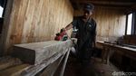 Aktivitas Pembuatan Kapal Kayu yang Mendunia