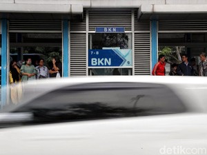 Ternyata! Ada Penumpang Perempuan Nyaris Ditusuk Sudirman di Halte BKN