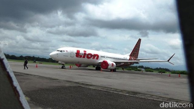 Terbang dari India, Pesawat Boeing 737 Max 8 Ditahan di Sulsel Terbang dari India, Pesawat Boeing 737 Max 8 Ditahan di Sulsel