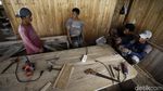Aktivitas Pembuatan Kapal Kayu yang Mendunia