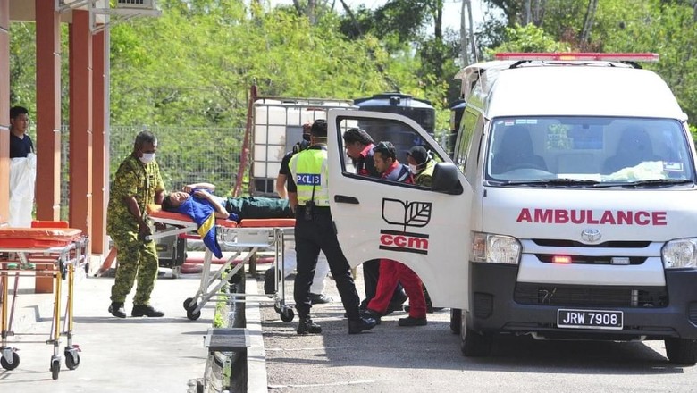 111 Sekolah di Malaysia Diliburkan Akibat Keracunan Limbah Kimia 111 Sekolah di Malaysia Diliburkan Akibat Keracunan Limbah Kimia
