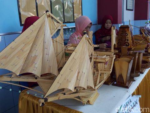 Di Tangan Para Napi Ponorogo Stik Es Krim Jadi Karya yang 