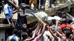 Momen Dramatis Evakuasi Sekolah Runtuh di Nigeria