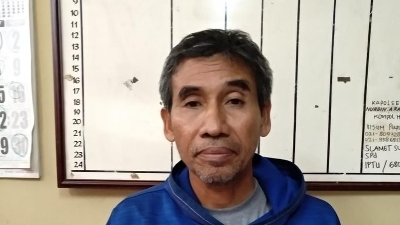 Polisi Tetapkan Sudirman Penusuk Penumpang di Halte TransJ Jadi Tersangka Polisi Tetapkan Sudirman Penusuk Penumpang di Halte TransJ Jadi Tersangka