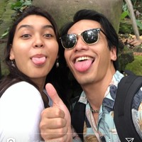 Caitlin North Lewis mulai dikenal publik setelah muncul di film Hit n Run (2019) bersama Jefri Nichol, Tatjana Saphira, dan Joe Taslim. Ia pernah dikabarkan menjalin hubungan asmara dengan aktor Jefri Nichol. (Foto: Instagram/Jefri Nichol)