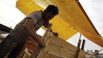 Aktivitas Pembuatan Kapal Kayu yang Mendunia