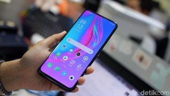 Layar 6,53 inch dengan resolusi Full HD+. Foto: Adi Fida Rahman/detikINET