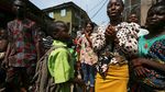 Momen Dramatis Evakuasi Sekolah Runtuh di Nigeria
