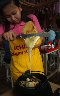 Sluurp! Ramen Jadi Makin Creamy dengan Topping Keju Raclette